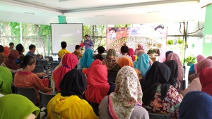 Sosialisasi Literasi Parenting